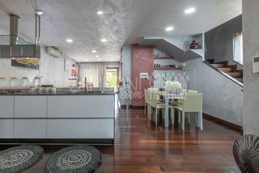 Luxury House for sale in Rome, 780 000 €, Photo 7