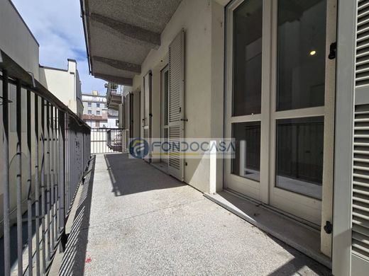 Luxury Apartment for sale in Pavia, 680 000 €, Photo 7