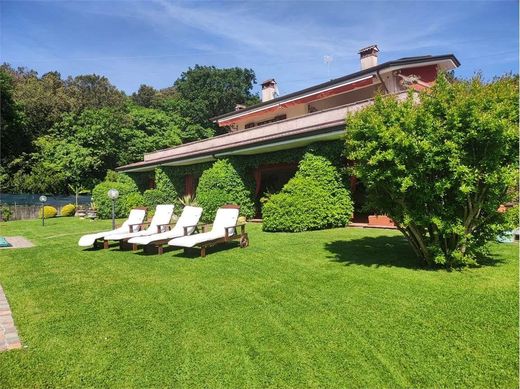 Luxury House for sale in Sarzana, 1 500 000 €, Photo 1