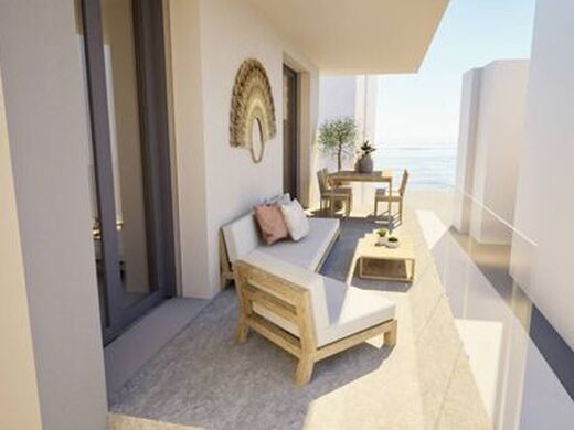 Luxury Apartment for sale in San Bartolomeo Al Mare, 555 000 €, Photo 2