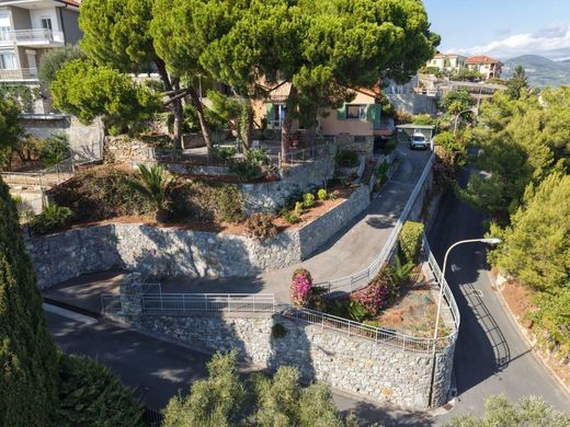 Luxury House for sale in Bordighera, 1 450 000 €, Photo 2