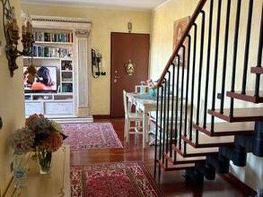Luxury Apartment for sale in Parma, 570 000 €, Photo 5