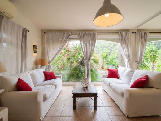Maison de luxe à vendre à Santa Eulària des Riu, 1 300 000 €, Photo 2