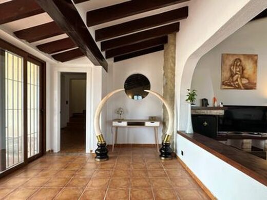 Luxury House for sale in La Nucia, 780 000 €, Photo 4