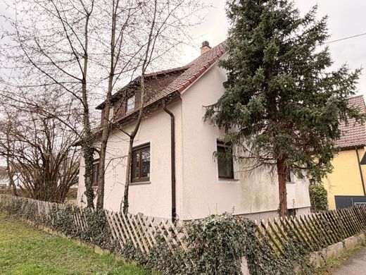 Luxury House for sale in Asperg, 480 000 €, Photo 1