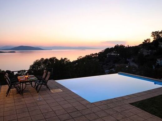 Maison de luxe à vendre à Aegina, 1 500 000 €, Photo 2