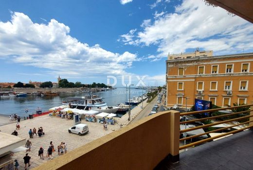 Luxury Apartment for sale in Zadar, 990 000 €, Photo 2
