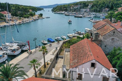 Maison de luxe à vendre à Jelsa, 685 000 €, Photo 7