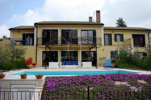 Luxury House for sale in Porec, 0 €, Photo 1