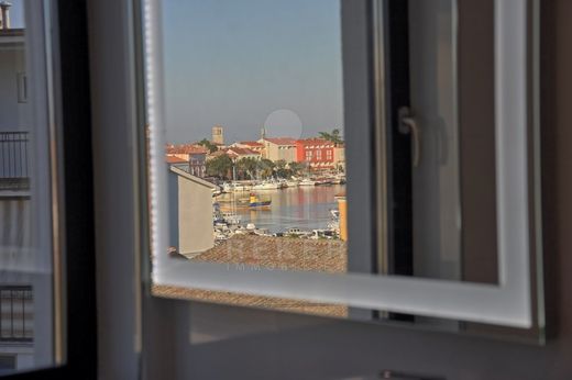 Luxury Apartment for sale in Porec, 575 000 €, Photo 1