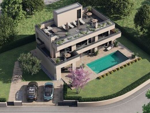 Maison de luxe à vendre à Porec, 970 000 €, Photo 1