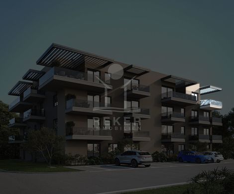 Luxury Apartment for sale in Porec, 422 332 €, Photo 1