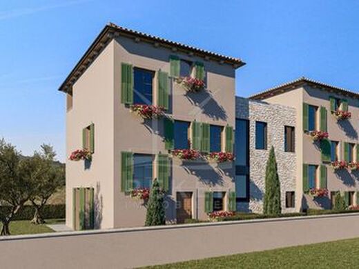 Maison de luxe à vendre à Porec, 490 000 €, Photo 1
