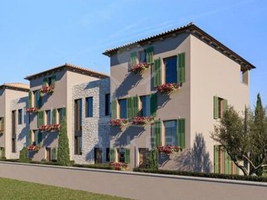 Maison de luxe à vendre à Porec, 480 000 €, Photo 1