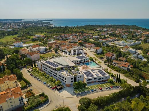 Appartement de luxe à vendre à Porec, 716 490 €, Photo 2