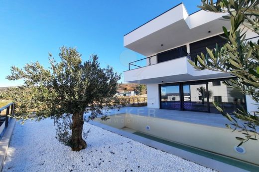 Maison de luxe à vendre à Punat, 730 000 €, Photo 2