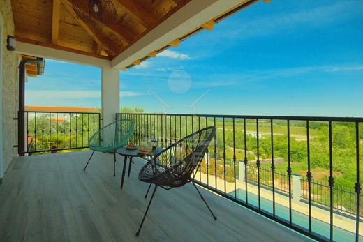 Maison de luxe à vendre à Porec, 690 000 €, Photo 2