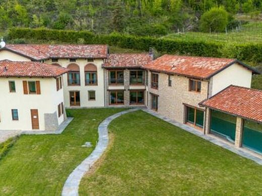 Luxury House for sale in Alba, 3 900 000 €, Photo 2