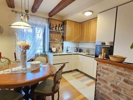 Appartement de luxe à vendre à Porec, 425 000 €, Photo 2