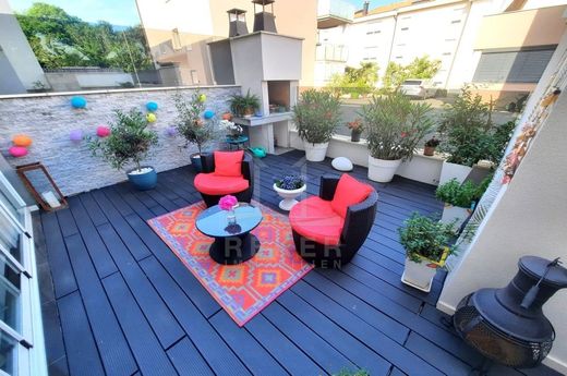 Luxury Apartment for sale in Njivice, 395 000 €, Photo 2