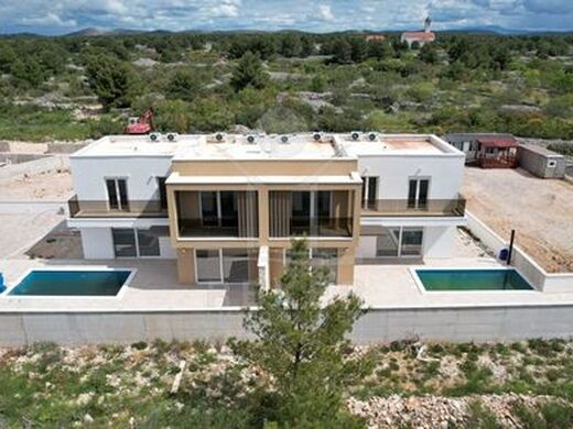 Maison de luxe à vendre à Srima, 492 000 €, Photo 3