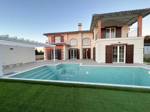 Luxury House for sale in Porec, 750 000 €, Photo 3