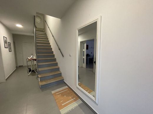 Luxury House for sale in Pula, 670 000 €, Photo 4