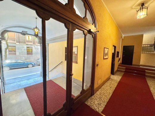 Luxury Apartment for sale in Milan, 1 890 000 €, Photo 4