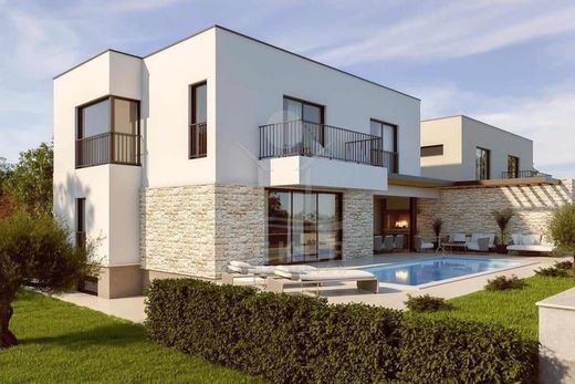 Maison de luxe à vendre à Porec, 800 000 €, Photo 4