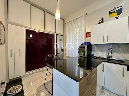Appartement de luxe à vendre à Rijeka, 435 000 €, Photo 5