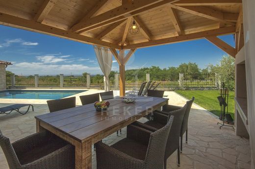 Maison de luxe à vendre à Porec, 690 000 €, Photo 5