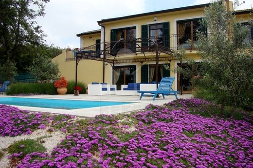 Luxury House for sale in Porec, 0 €, Photo 6