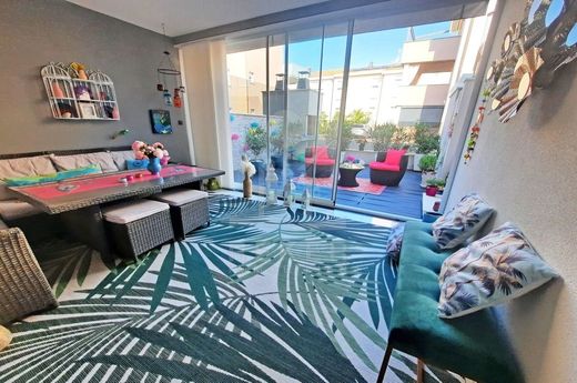 Luxury Apartment for sale in Njivice, 395 000 €, Photo 6