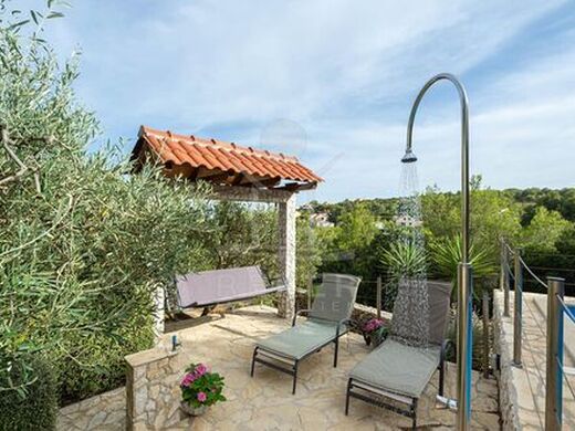 Maison de luxe à vendre à Podstražje, 900 000 €, Photo 7
