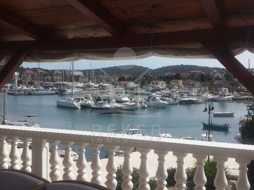 Luxury House for sale in Murter, 1 000 000 €, Photo 1