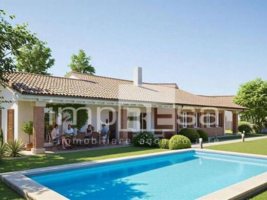 Luxury House for sale in Roncade, 530 000 €, Photo 1