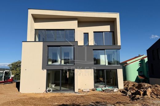 Appartement de luxe à vendre à Krk, 515 000 €, Photo 2
