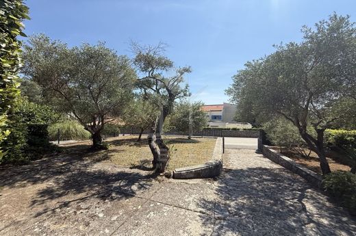 Luxury House for sale in Krk, 740 000 €, Photo 2
