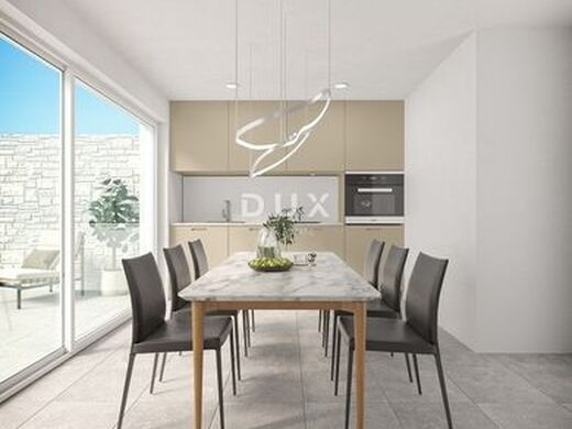 Maison de luxe à vendre à Crikvenica, 469 000 €, Photo 4