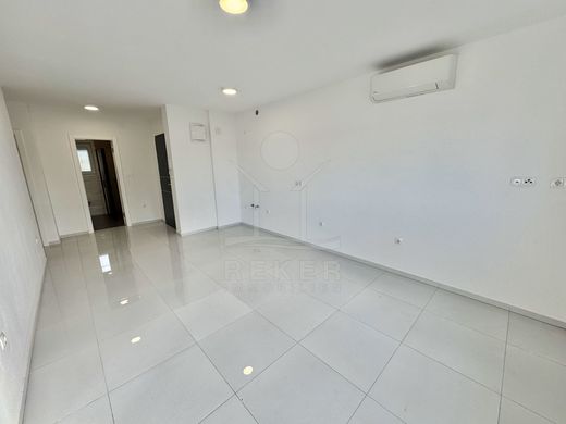 Appartement de luxe à vendre à Crikvenica, 543 105 €, Photo 4