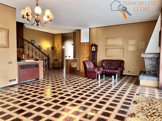 Luxury House for sale in Sona, 490 000 €, Photo 5