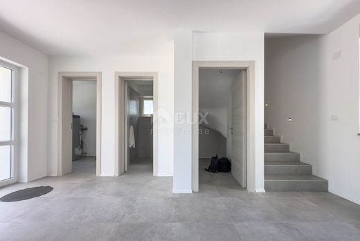 Maison de luxe à vendre à Dobrinj, 0 €, Photo 6