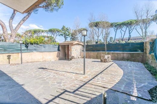 Maison de luxe à vendre à Rome, 649 000 €, Photo 2