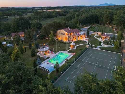 Maison de luxe à vendre à Lušetici, 2 200 000 €, Photo 3