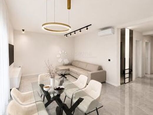 Luxury Apartment for sale in Zadar, 940 000 €, Photo 3