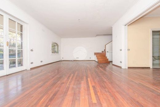 Maison de luxe à vendre à Rome, 649 000 €, Photo 4