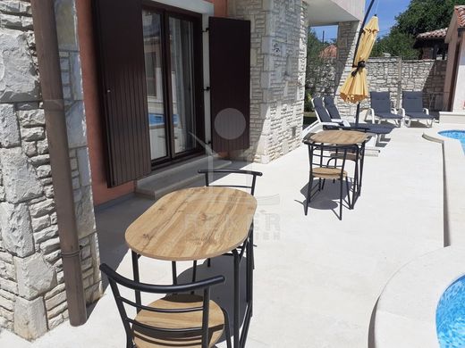 Maison de luxe à vendre à Barban, 470 000 €, Photo 7