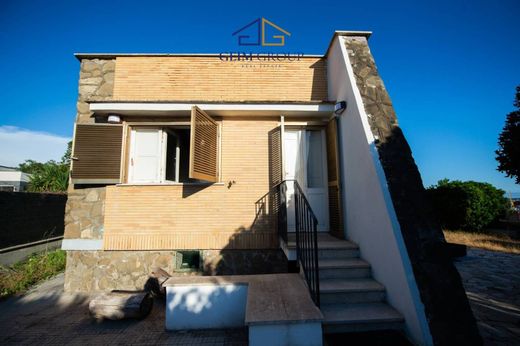 Maison de luxe à vendre à Santa Marinella, 939 000 €, Photo 2