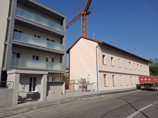 Luxury House for sale in Monza, 680 000 €, Photo 2