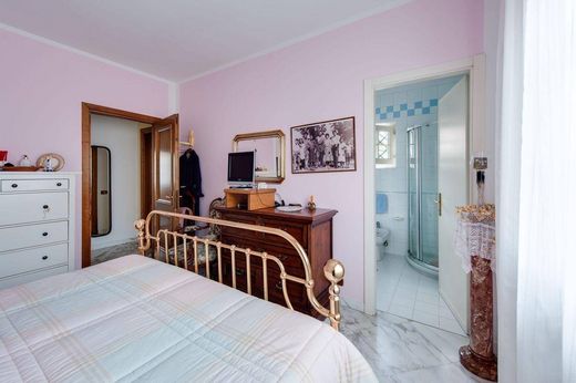 Maison de luxe à vendre à Carrara, 740 000 €, Photo 3